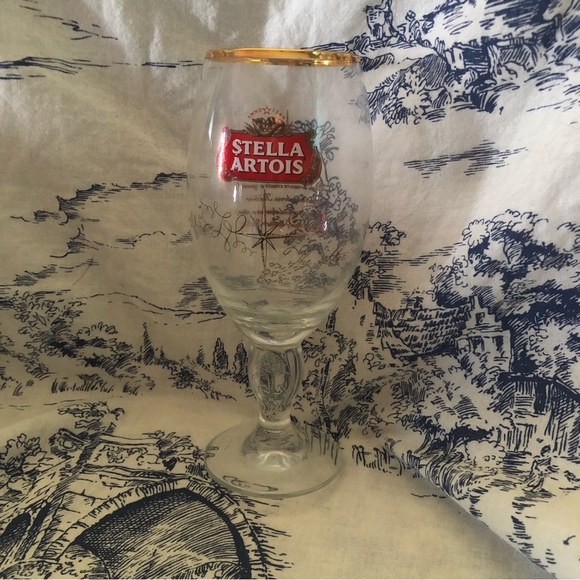 Stella Artois Collectors Edition Chalice Glass 650th Anniversary. - Picture 7 of 7